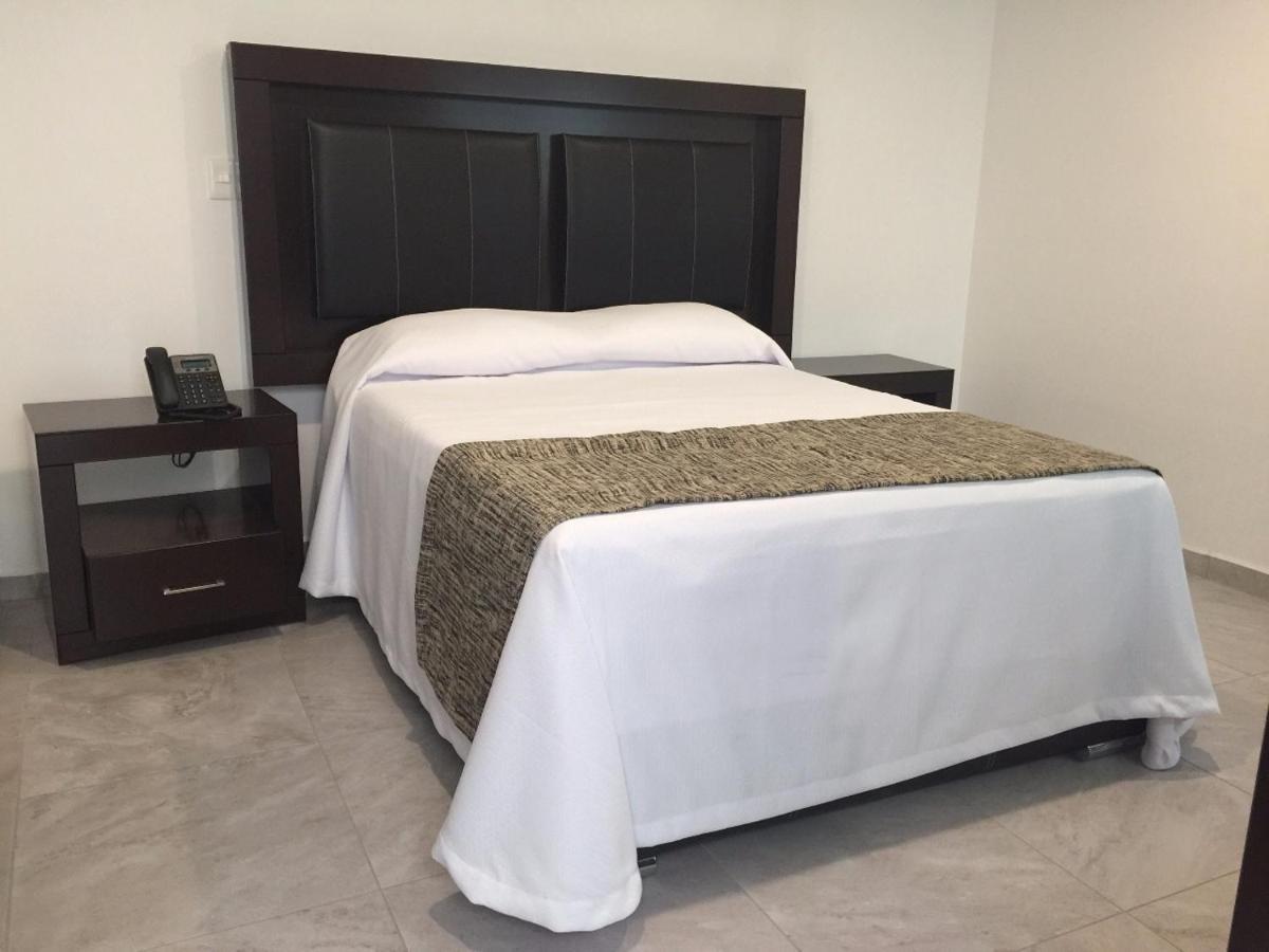 Hotel Mac7 Агуаскалиентес Екстериор снимка
